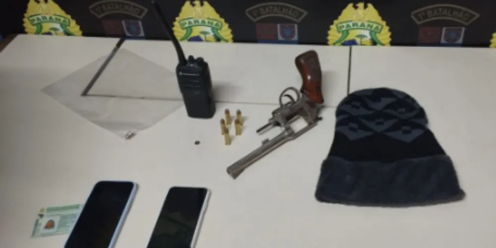 Os envolvidos e os objetos apreendidos foram encaminhados à delegacia