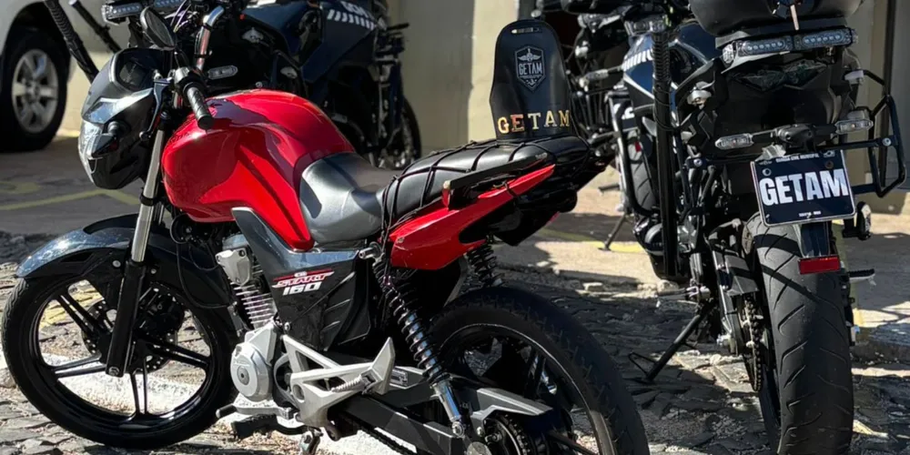 Ele foi conduzido juntamente com a motocicleta para a 13ª Subdivisão Policial (SDP)