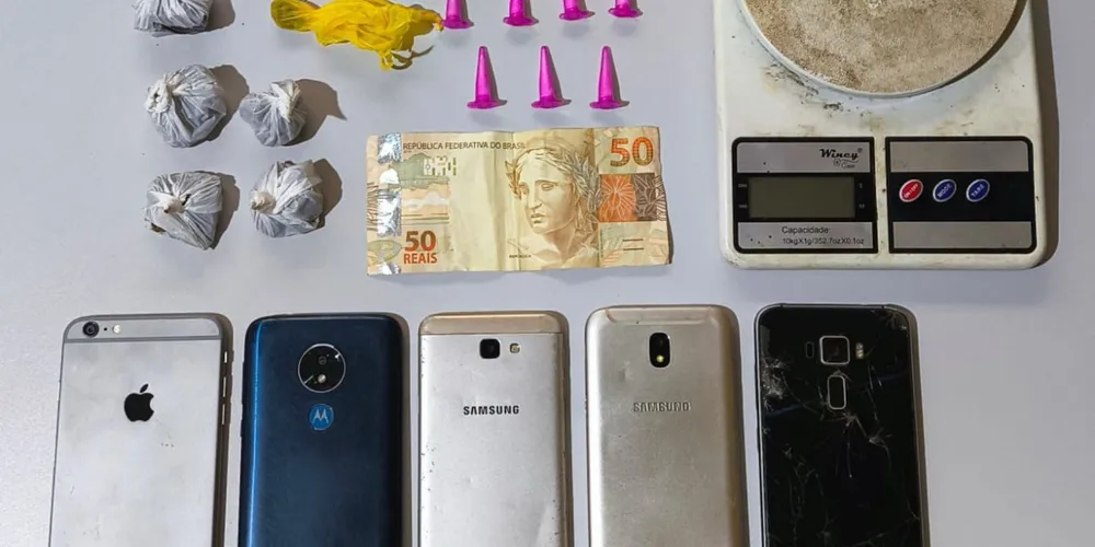 Os materiais foram apreendidos