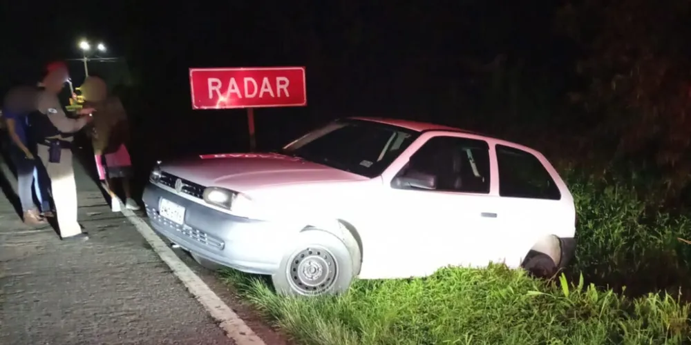 Carro foi removido ao pátio do PRv de Ponta Grossa