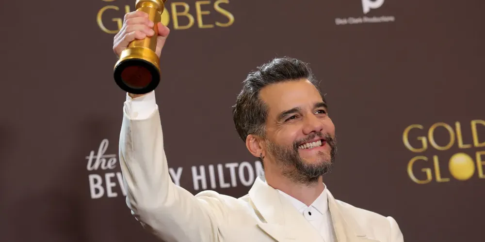 Wagner Moura vence do prêmio de Melhor Ator em Filme Dramático por "O Agente Secreto"