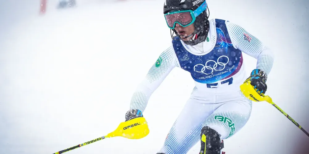 Giovanni Ongaro, 27º colocado na prova do slalom do esqui alpino em Milão-Cortina 2026, conquistou o melhor resultado do Brasil