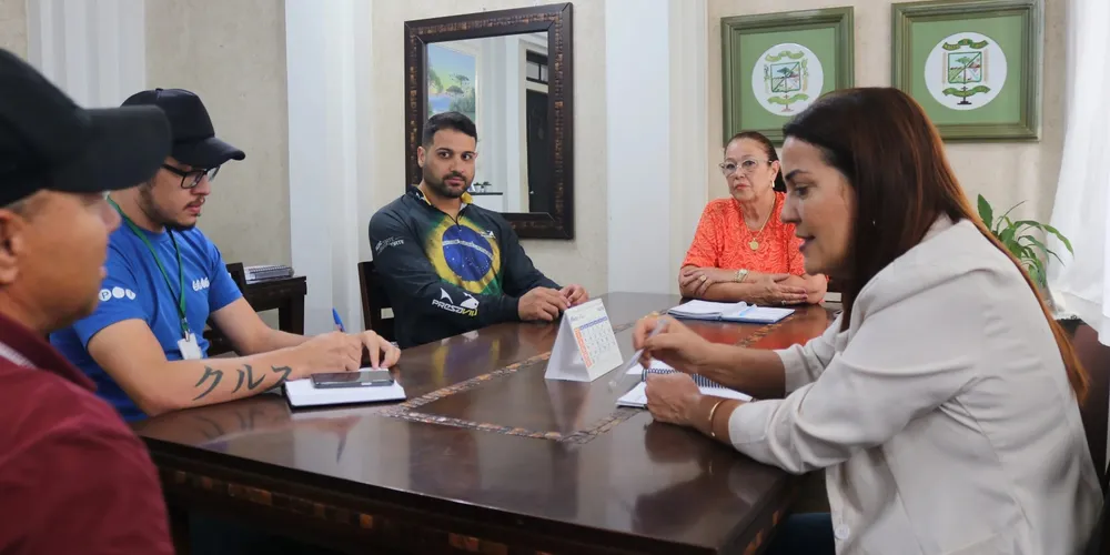Prefeita em exercício se reúne com Secretaria de Transportes para alinhar planejamento das estradas rurais
