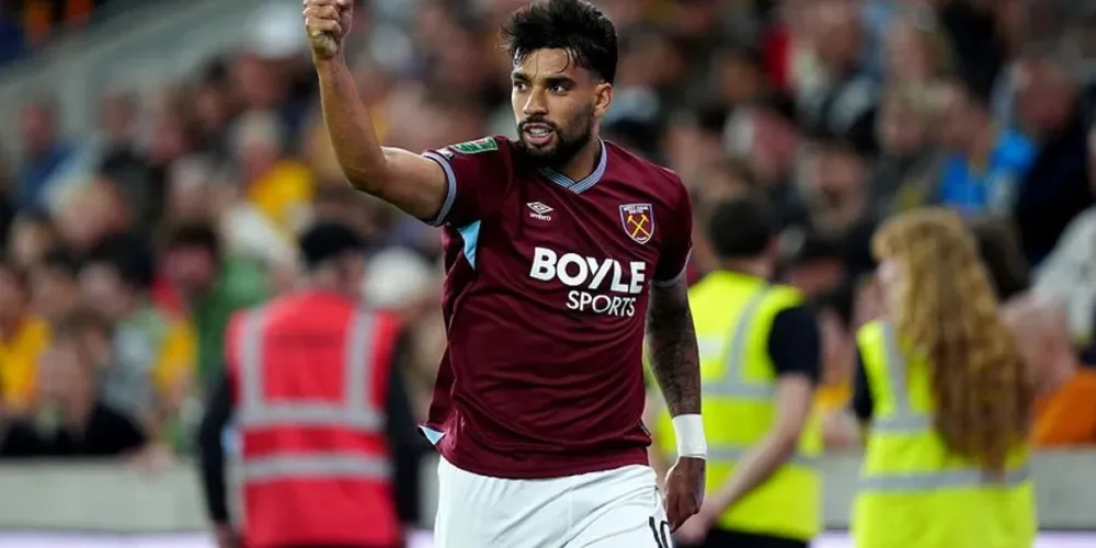 Lucas Paquetá em registro jogando pelo time inglês West Ham