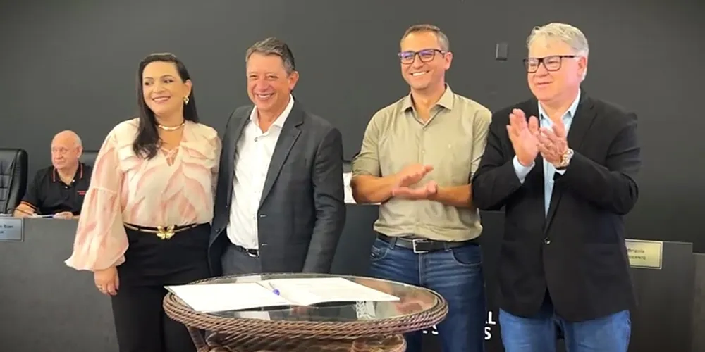 Elisangela, Gerson, Douglas e Altamir, a nova direção da AMCG