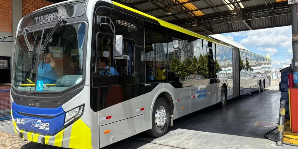 Além dos superarticulados, o município também adquiriu mais 40 novos ônibus