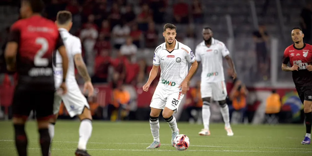 Operário sofreu um revés para o Athletico na última partida