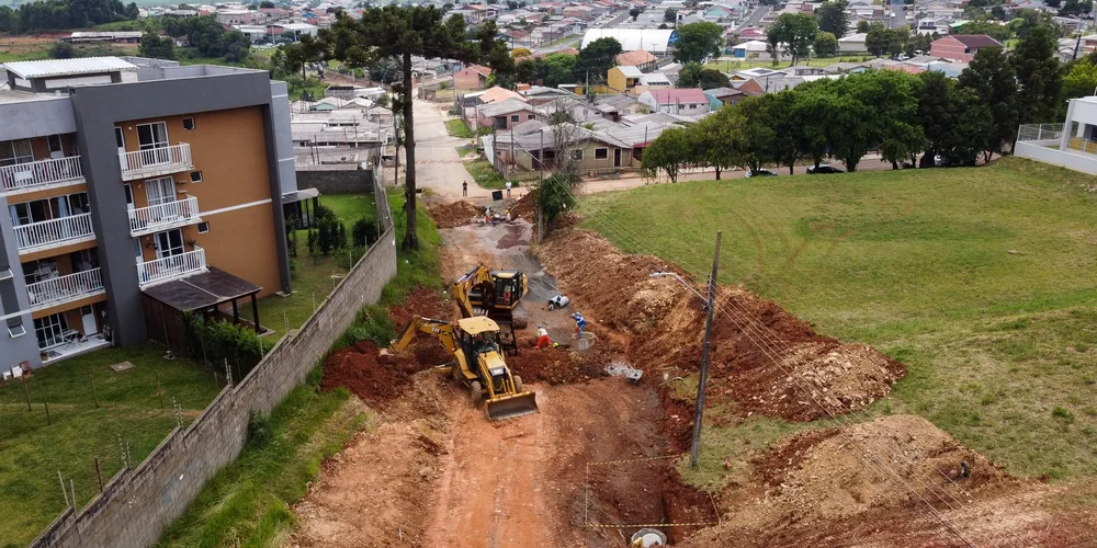 Obras de asfalto no Rio Verde