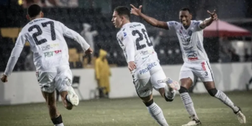 Jogo acontece às 16h deste sábado