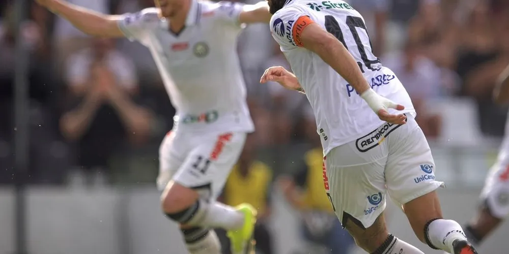 Boschilia anotou o primeiro gol do Operário, de pênalti