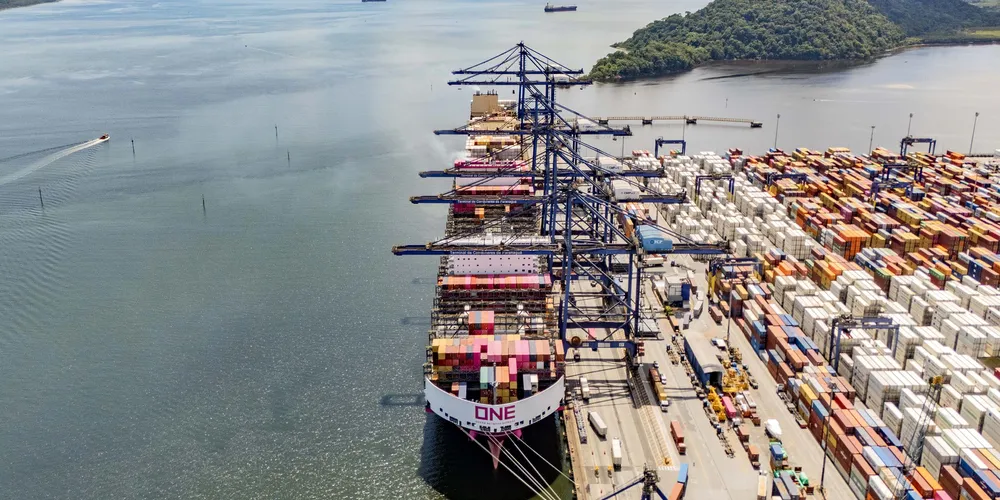 Movimentação geral histórica para o mês janeiro também foi impulsionada por fertilizantes e açúcar