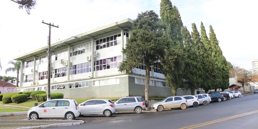 Cargos são para trabalhar na Prefeitura Municipal de Castro