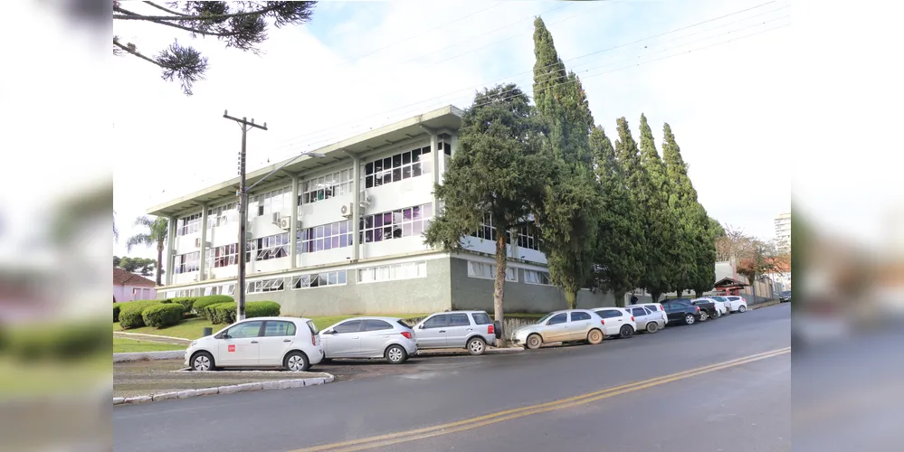 Cargos são para trabalhar na Prefeitura Municipal de Castro