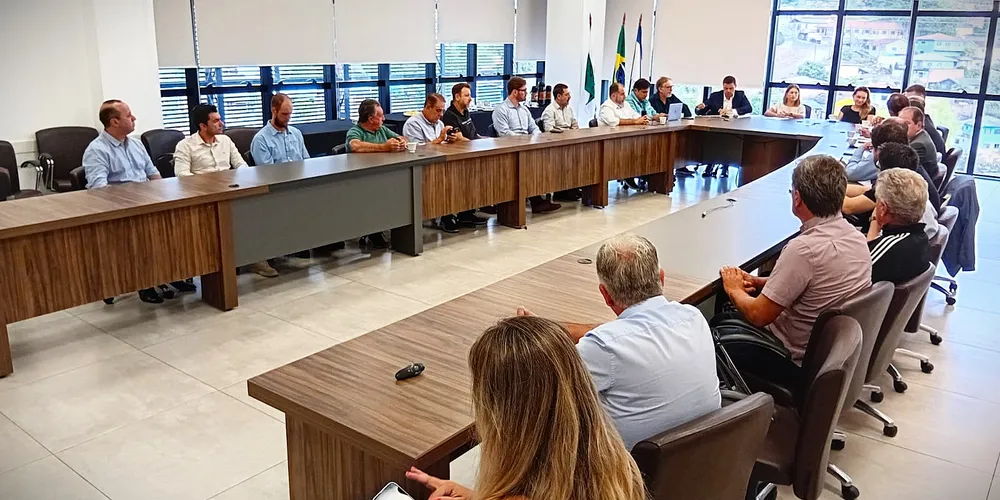 Encontro aconteceu na sede da Acipg, nessa manhã de segunda-feira (26)