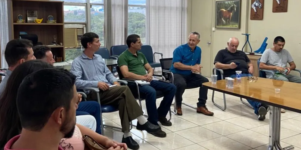 Prefeitura articula apoio a cooperativas locais para acesso a recursos do programa Coopera Paraná