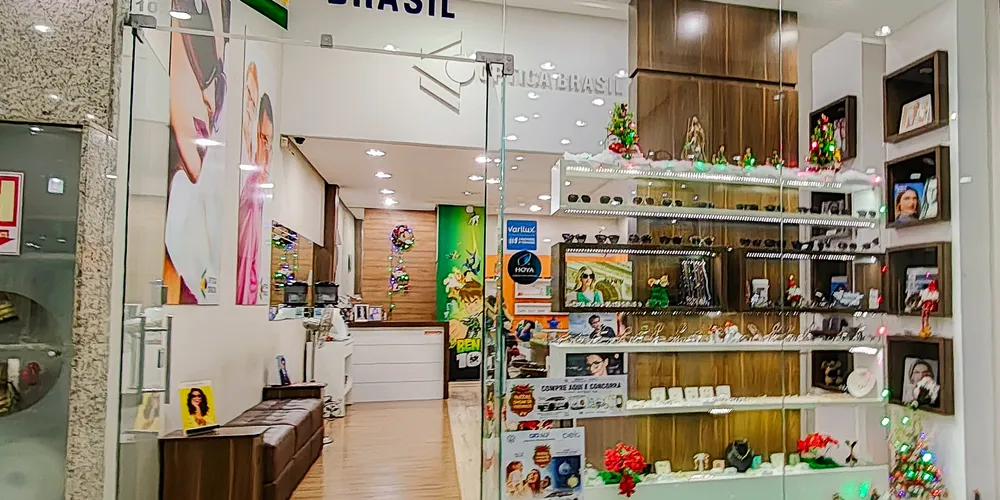 O proprietário da Optica Brasil, Gilberto Chrestani, comemorou o sorteio