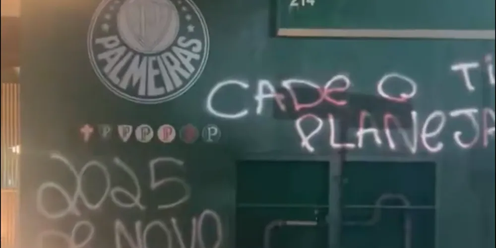 Sede do Palmeiras, na Barra Funda, foi vandalizada após derrota