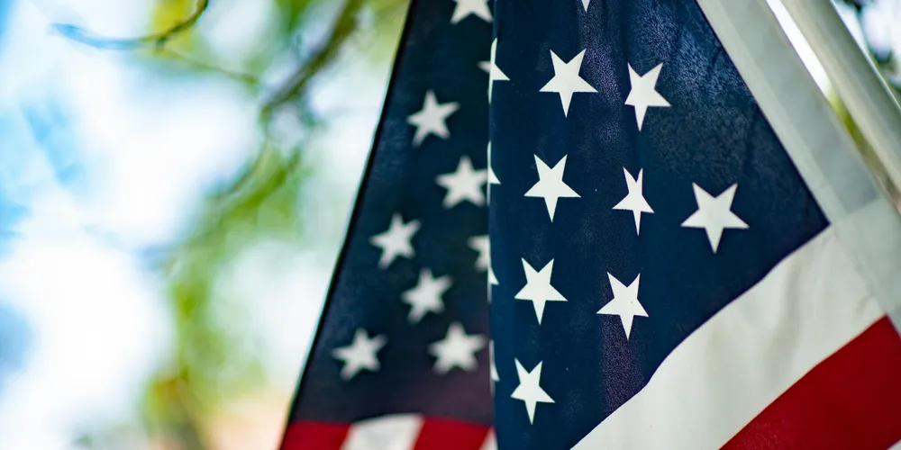 Por seis votos a três, ministros barram tarifas unilaterais de Trump