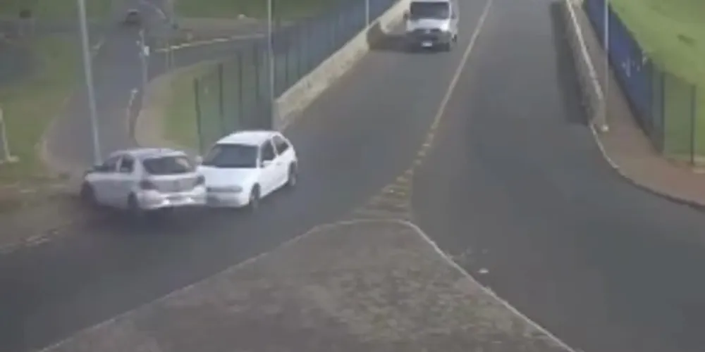 As imagens foram capturadas do câmeras do Centro Integrado de Segurança de Telêmaco Borba