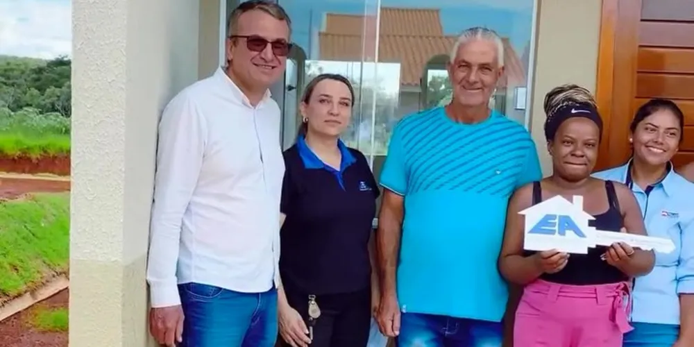 Entrega foi realizada na manhã desta sexta-feira (13), com a presença do prefeito Irani Barros