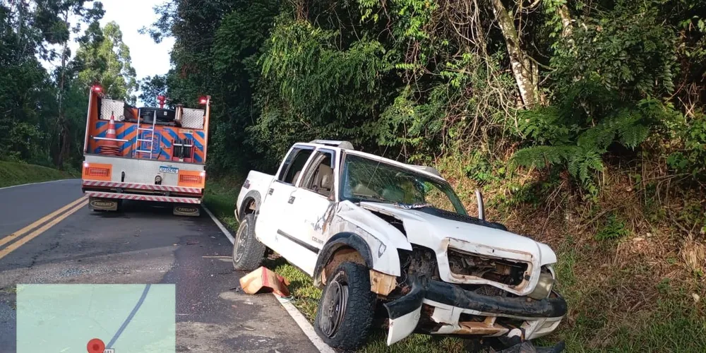 O motorista, um homem de 45 anos, sofreu ferimentos leves