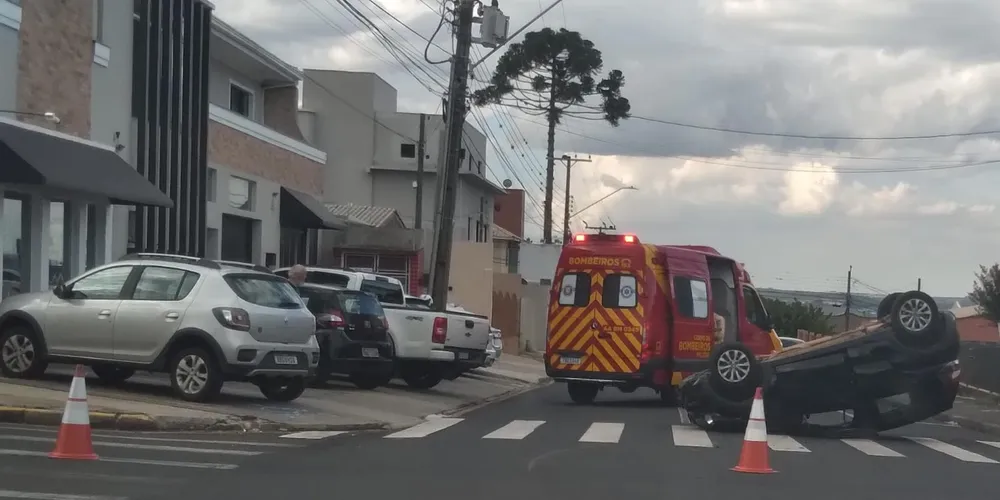 O Serviço Integrado de Atendimento ao Trauma em Emergência (Siate) também esteve no local para prestar socorro