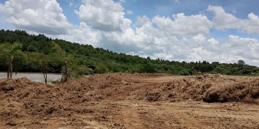 Foi feito Auto de Infração Ambiental contra o proprietário do imóvel, com aplicação de multa no valor de R$ 20 mil.