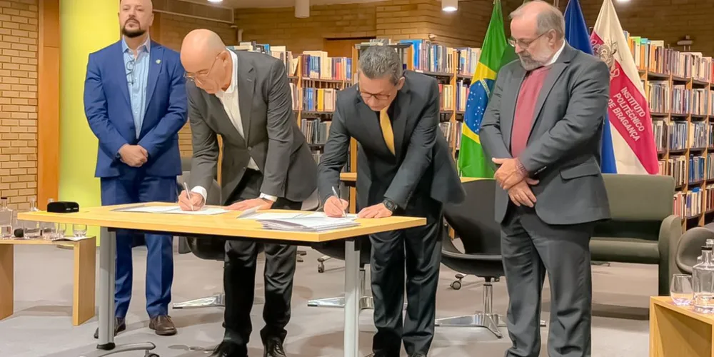 Foi assinado, na cidade de Bragança, Portugal, o acordo de dupla diplomação com o Instituto Politécnico de Bragança (IPB)