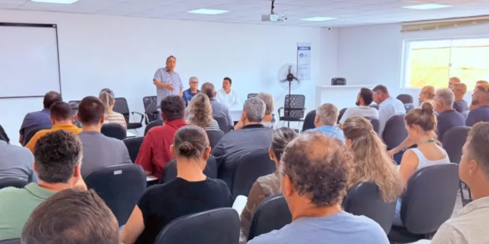 Durante a tarde, Bakri esteve em Palmeira, acompanhado do secretário de Infraestrutura e Logística, Sandro Alex