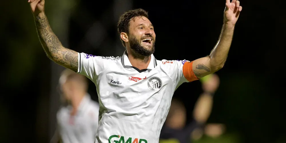 O Operário-PR tirou o Azuriz, também com duas vitórias, ambas por 2 a 0