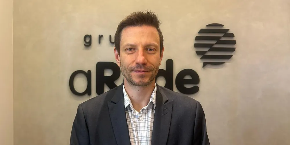 O advogado João Vitor Ribatski participou do podcast Papo de Mercado