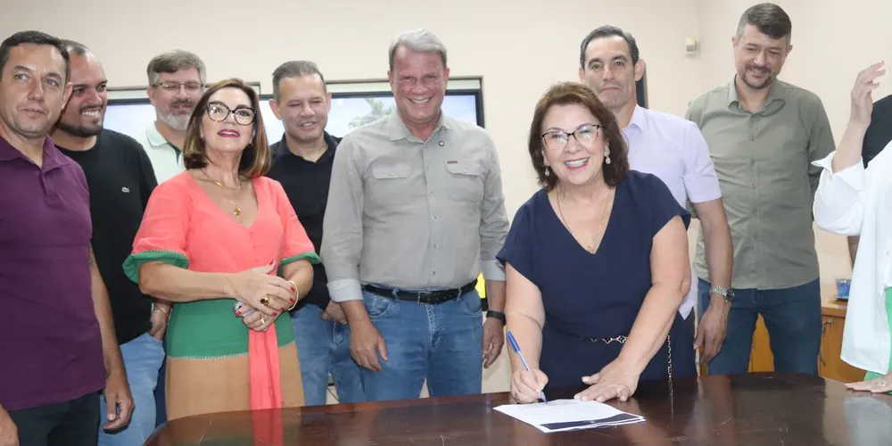 Assinatura do contrato para obras foi realizada nessa quinta-feira (12)
