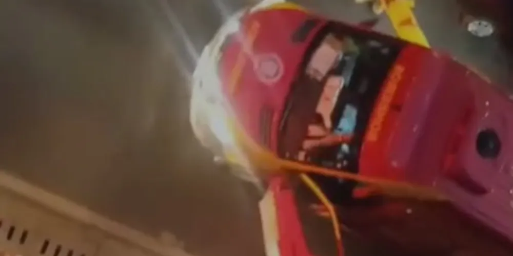 Equipes do Corpo de Bombeiros e do Serviço de Atendimento Móvel de Urgência (Samu) foram acionadas para o atendimento