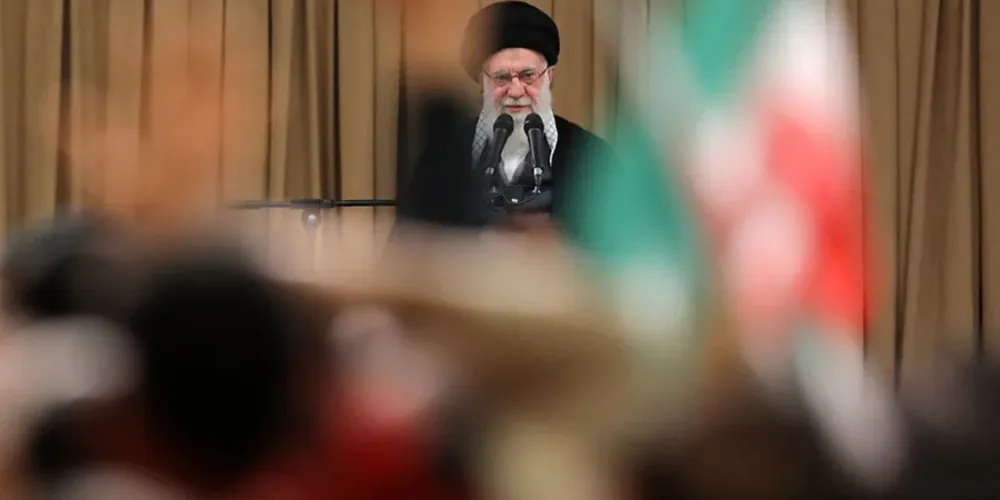 Segundo a mídia estatal iraniana, também foram mortos a filha, um dos netos, a nora e o genro do líder supremo do Irã