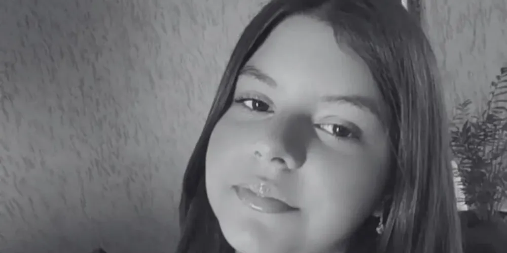 Maria Vitória estava de bicicleta e faleceu na hora do acidente