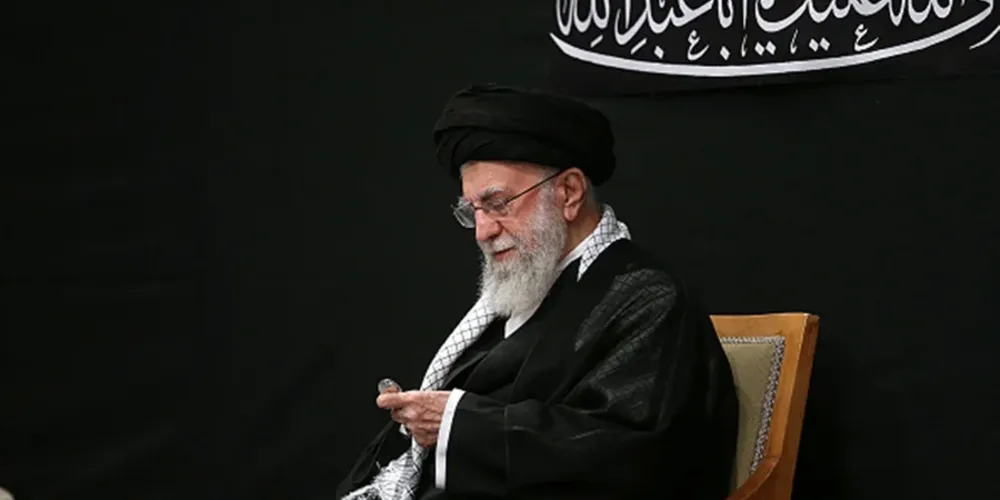A morte de Ali Khamenei foi confirmada pela mídia estatal iraniana nesse sábado