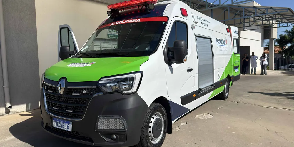 A ambulância é equipada com tecnologia avançada e estrutura completa para atuação como UTI Móvel
