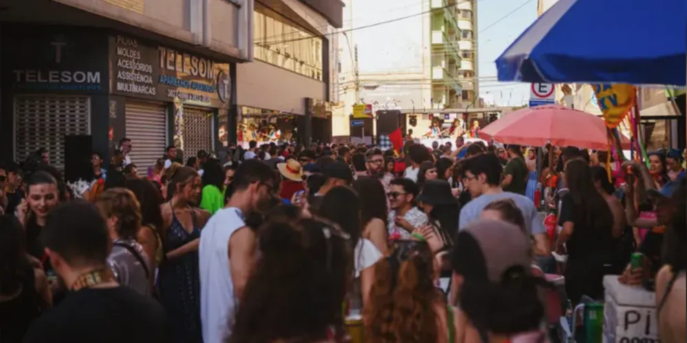 Fechamento pelo bloco ocorre em um trecho compreendido entre as ruas Augusto Ribas e Sant’Ana
