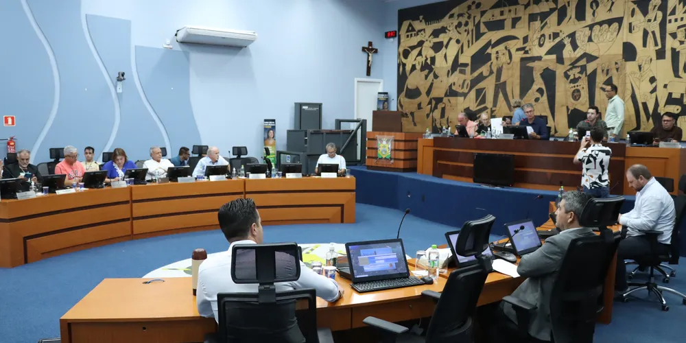 Os vereadores votaram pela permanência da Lei nº 15.712/2025 em Ponta Grossa