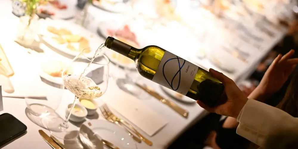 Vinho branco Grama 2024 da Casa Tés tem presença de Sémillon e foi eleito um dos melhores do mundo