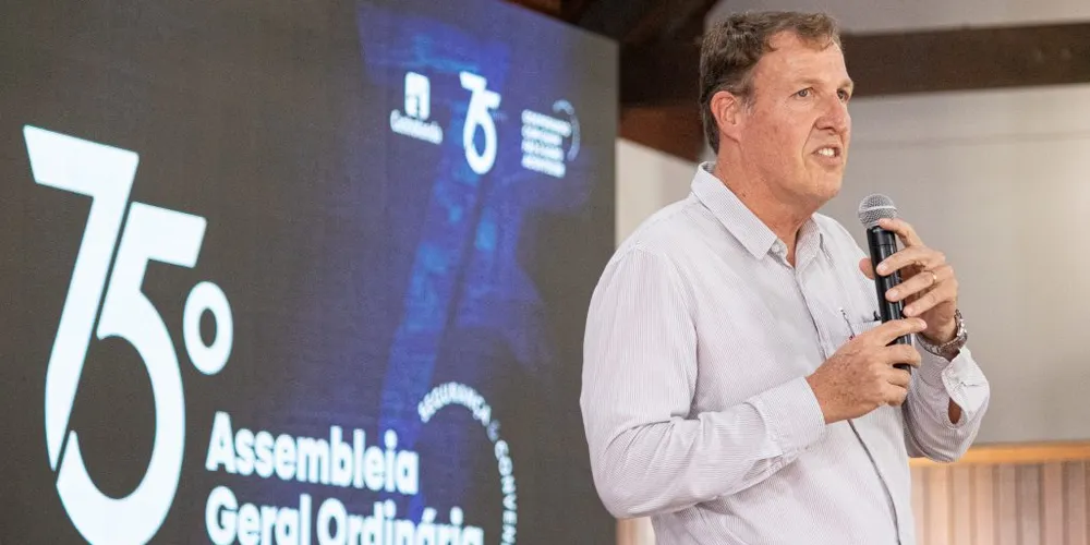 O presidente Willem Berend Bouwman seguirá no cargo pelos próximos três anos