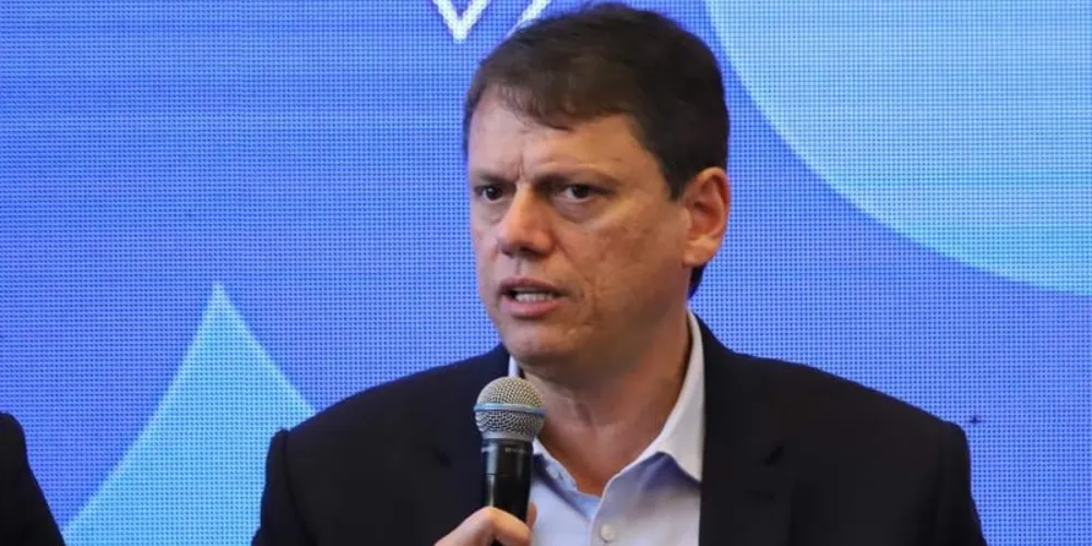 "Serei grato e leal", diz Tarcísio sobre relação com Bolsonaro nas eleições