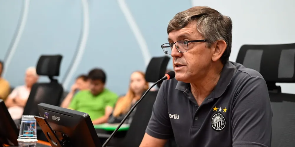 O secretário municipal da Fazenda, Cláudio Grokoviski