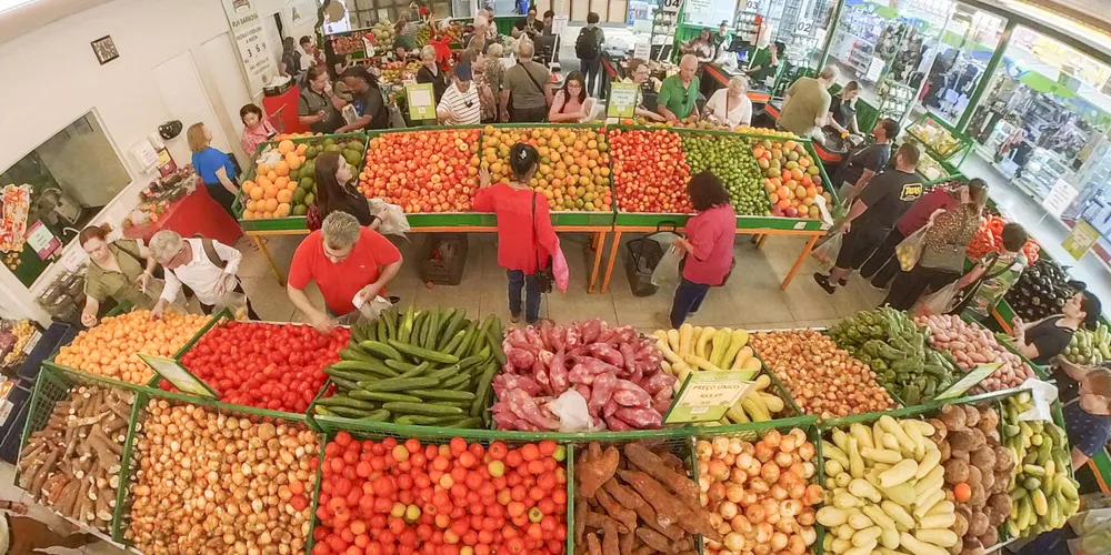 Calor e chuvas regulares favoreceram a oferta e a qualidade dos frutos