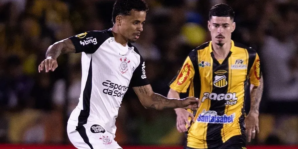 Lance do jogo entre Novorizontino e Corinthians pela semifinal do Paulistão