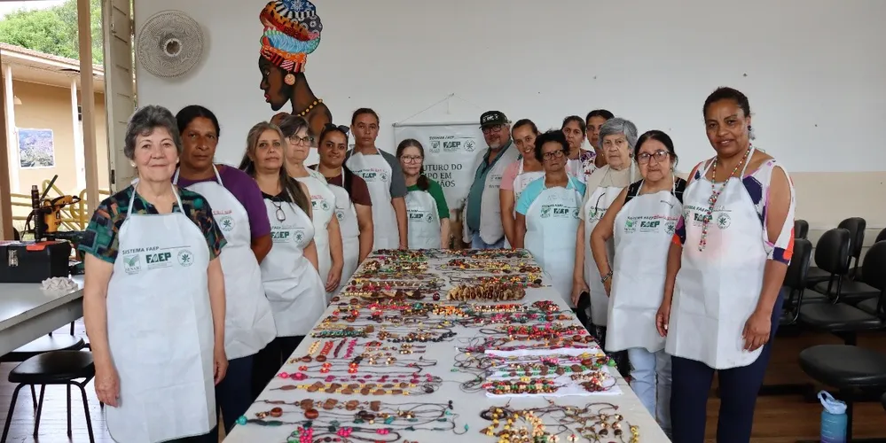 A primeira formação do ano contou com a participação de 14 alunas