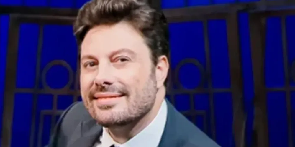 Oficialmente, o contrato do apresentador se encerrou em dezembro de 2025