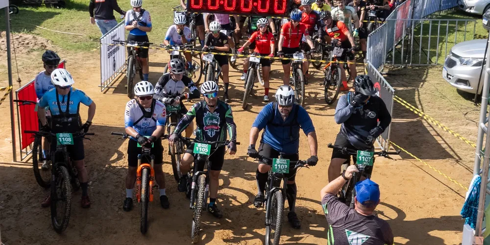 O evento foi dividido em oito categorias, contemplando desde atletas iniciantes até os mais experientes