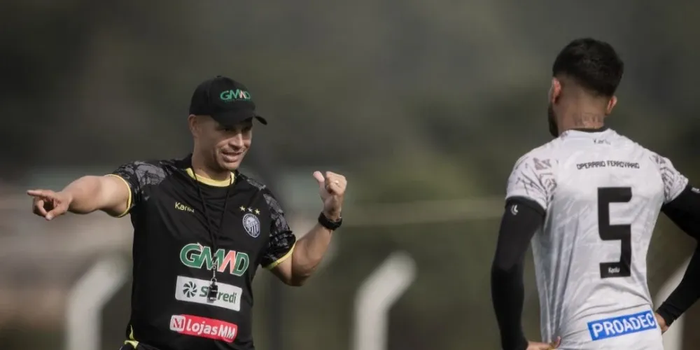 Alex foi demitido após derrota contra o São Joseense