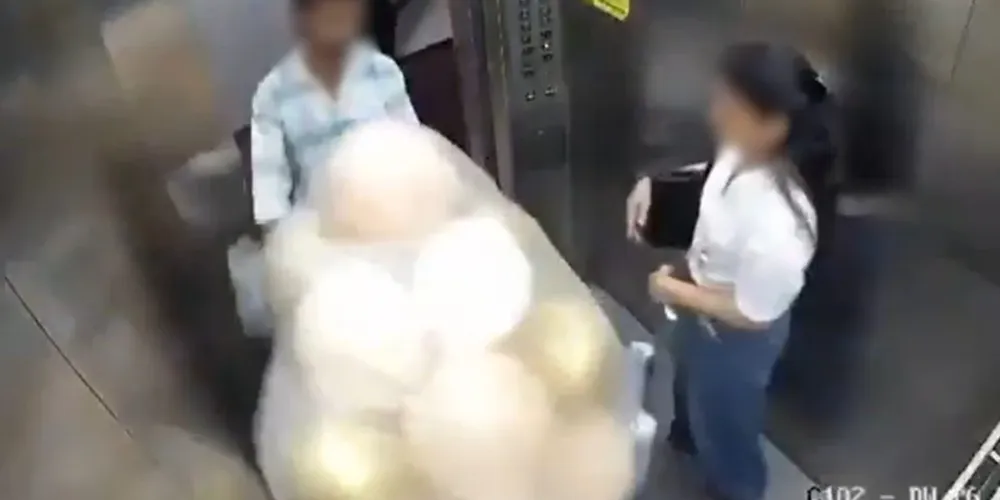 O incidente ocorreu enquanto os balões eram transportados para uma festa de aniversário em Mumbai, na Índia